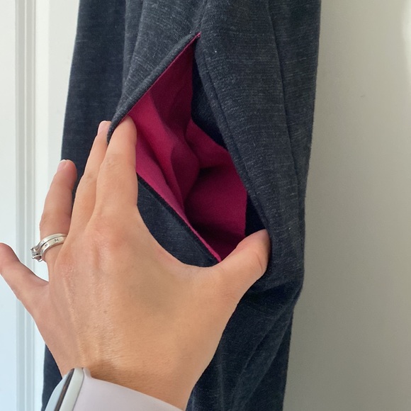 Adidas YL Girls Athletic Black/Grey Tunic with Pockets - Picture 7 of 9